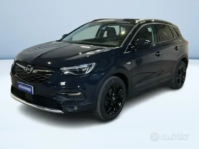 Usata Opel Grandland X Innovation 131 CV (96 kW) 2018 Blu metallizzato SUV