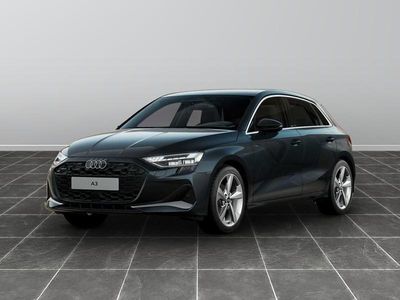 Grigio Nuova 2025 Audi A3 Advanced Berlina | 38.823 € (Buon prezzo)