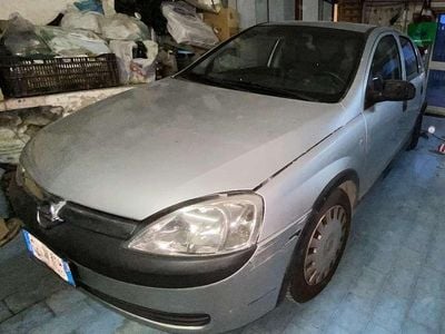 Usata Opel Corsa Sport 75 CV (55 kW) 2003 Argento Berlina