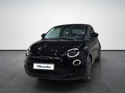 Nuova Fiat 500 Icon 65 CV (47 kW) 2026 Nero Utilitaria
