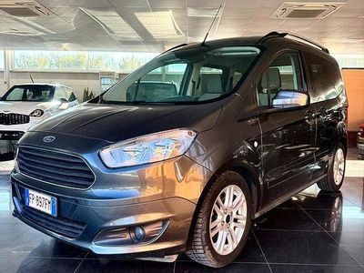 Usata Ford Tourneo Courier Titanium 75 CV (55 kW) 2018 Grigio Monovolume