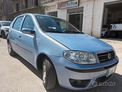 Gebraucht Fiat Punto 80 PS (58 kW) 2003 Blau Kleinwagen