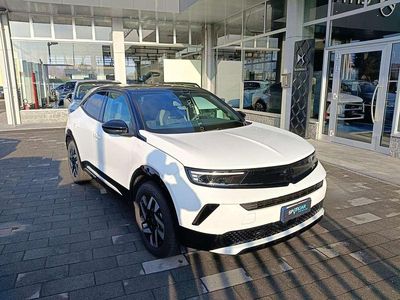 Usata Opel Mokka 136 CV (100 kW) 2025 Arktis white SUV