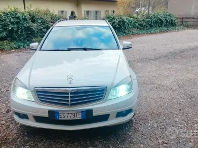 Usata Mercedes C220 AMG 170 CV (125 kW) 2011 Bianco Station wagon