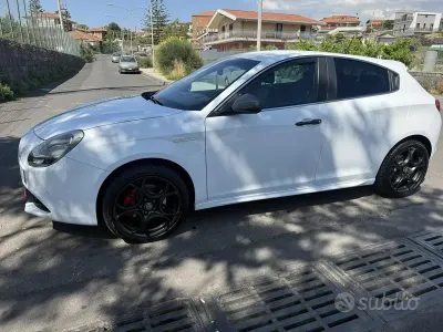 Usata Alfa Romeo Giulietta Veloce 150 CV (110 kW) 2016 Bianco Utilitaria