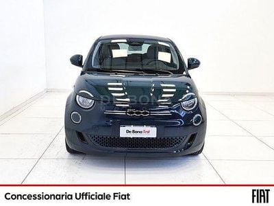 Usata Fiat 500e La Prima 86 kW (118 CV) 2023 Ocean green Utilitaria