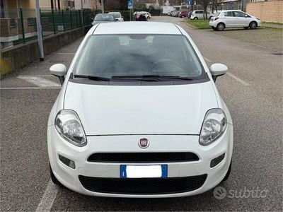 Usata Fiat Punto Street 69 CV (50 kW) 2017 Bianco Utilitaria