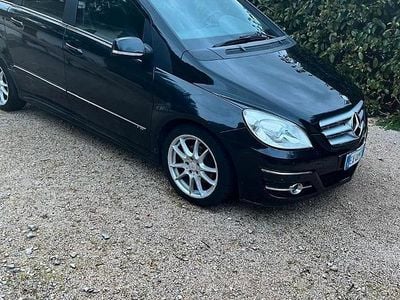 Usata Mercedes B200 140 CV (102 kW) 2009 Nero Monovolume