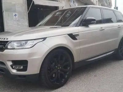 Usata Land Rover Range Rover HSE Dynamic 249 CV (183 kW) 2015 Oro SUV