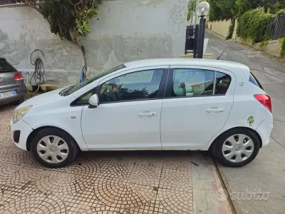Usata Opel Corsa 86 CV (63 kW) 2012 Bianco Utilitaria