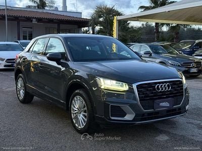 Usata Audi Q2 Admired 116 CV (85 kW) 2017 Grigio SUV
