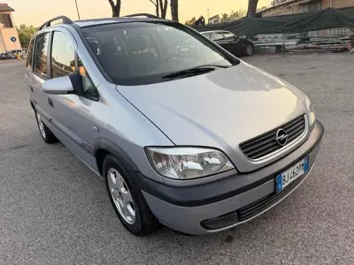 Usata Opel Zafira 82 CV (60 kW) 2000 Grigio Monovolume