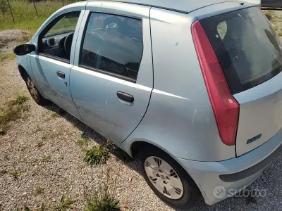 Usata Fiat Punto 60 CV (44 kW) 2003 Blu Utilitaria