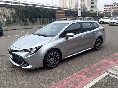 Usata Toyota Corolla Style 184 CV (135 kW) 2022 Grigio Station wagon
