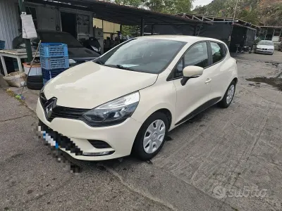 Usata Renault Clio IV Life 75 CV (55 kW) 2018 Beige Berlina