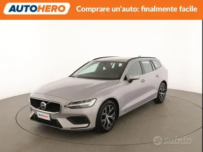 Usata Volvo V60 197 CV (144 kW) 2023 Grigio Station wagon