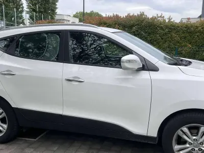 Używany Hyundai ix35 Comfort 116 KM (85 kW) 2012 Biały SUV