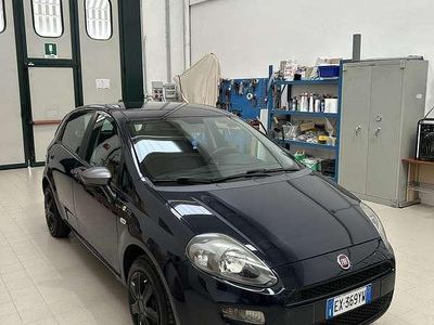 Usata 2014 Fiat Punto Lounge Berlina | 6000 € (Cara)