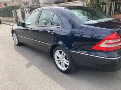 Usata Mercedes C180 Elegance 129 CV (94 kW) 2001 Berlina