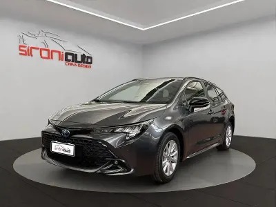 Nuova Toyota Corolla Active 98 CV (72 kW) 2026 Grigio scuro Station wagon