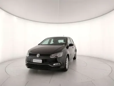 Usata VW Polo Comfortline 90 CV (66 kW) 2015 Nero perla Berlina