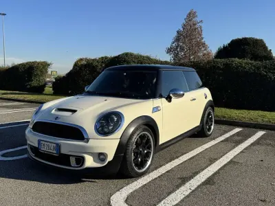Usata Mini Cooper S 184 CV (135 kW) 2012 Utilitaria
