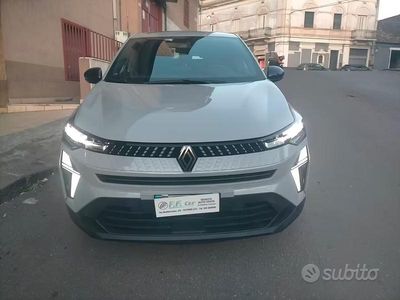 Usata Renault Captur Equilibre 100 CV (73 kW) 2024 Grigio SUV
