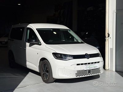 Begagnad VW Caddy 122 HK (89 kW) 2024 Vit Minibuss