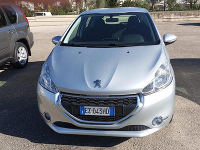 usata Peugeot 208 1.4 HDi 68 CV 5 porte Active