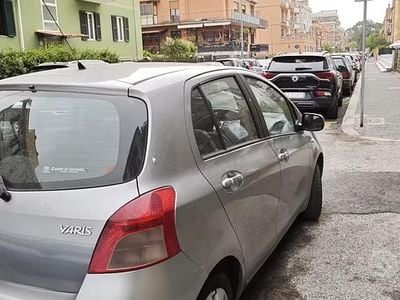 Usata Toyota Yaris 2006 Grigio Utilitaria