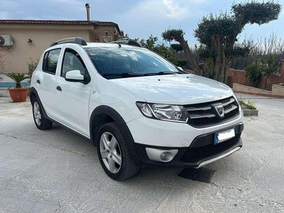 Usata Dacia Sandero Stepway 90 CV (66 kW) 2014 Berlina