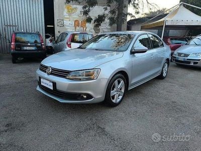 Begagnad VW Jetta 105 HK (77 kW) 2012 Grå Sedan