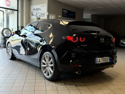 Begagnad Mazda 3 Exclusive 122 HK (89 kW) 2020 Other Sedan