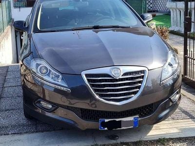 Usata Lancia Delta 120 CV (88 kW) 2012 Grigio Utilitaria