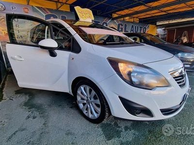 Usata Opel Meriva 120 CV (88 kW) 2012 Bianco Monovolume