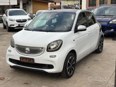 Usata Smart ForFour Prime 90 CV (66 kW) 2016 Bianco Utilitaria