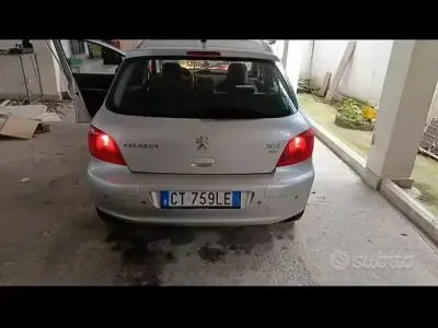 Usata Peugeot 307 68 CV (50 kW) 2005 Berlina