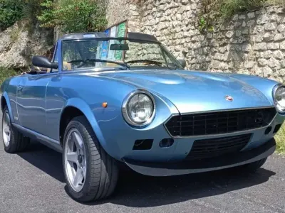 Usata Fiat 124 Spider 105 CV (77 kW) 1983 Blu/azzurro Cabrio