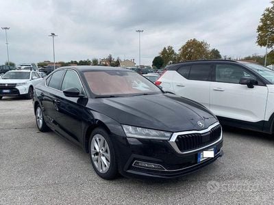 Nero(met.) Usata 2022 Skoda Octavia Style Berlina | 17.900 € (Buon prezzo)