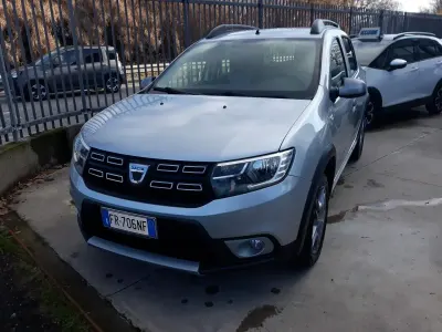Gebraucht Dacia Sandero Stepway 90 PS (66 kW) 2018 Silber Limousine