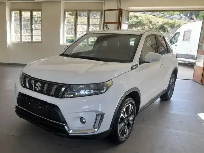 Usata Suzuki Vitara 129 CV (94 kW) 2020 Bianco SUV