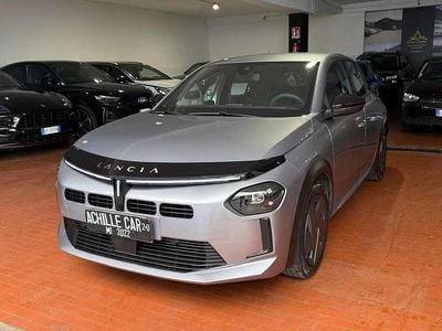 Usata Lancia Ypsilon 101 CV (74 kW) 2025 Grigio Utilitaria