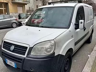 Begagnad Fiat Doblò 105 HK (77 kW) 2006 Vit Minibuss