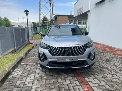 Nuova Peugeot 2008 GT 136 CV (100 kW) 2025 Grigio SUV
