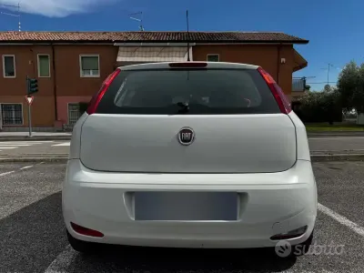 Usata Fiat Punto 95 CV (69 kW) 2017 Bianco Utilitaria
