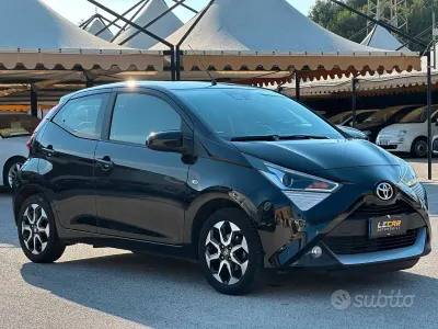 Usata Toyota Aygo Connect Style 72 CV (52 kW) 2020 Nero Utilitaria