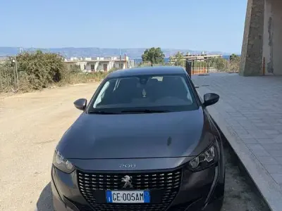 Usata Peugeot 208 Active 102 CV (75 kW) 2021 Utilitaria
