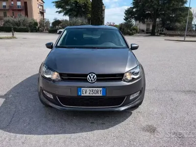 Usata VW Polo 90 CV (66 kW) 2014 Grigio Berlina