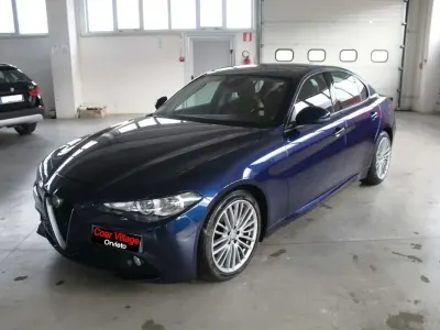 Käytetty Alfa Romeo Giulia Super 180 HP (132 kW) 2016 Sininen Sedan