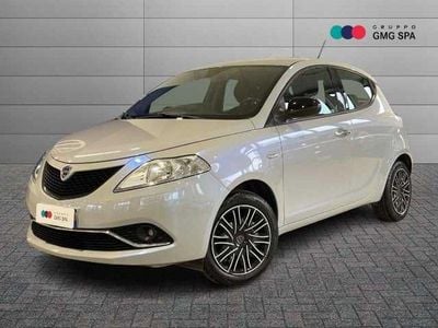Usata Lancia Ypsilon Gold 69 CV (50 kW) 2018 Grigio Utilitaria